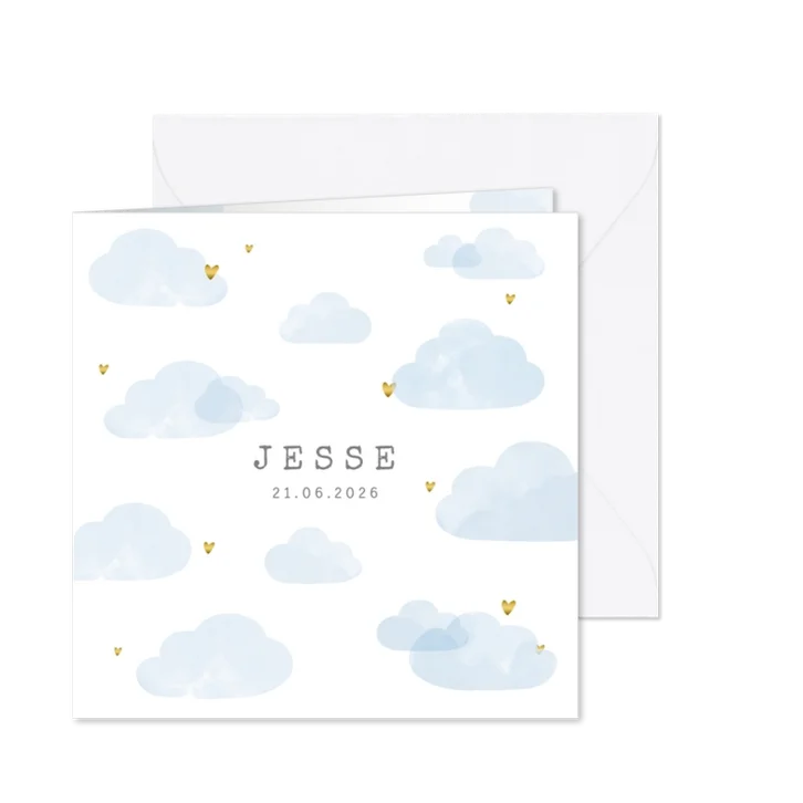Geboortekaartje lichtblauwe wolken hartjes goudlook