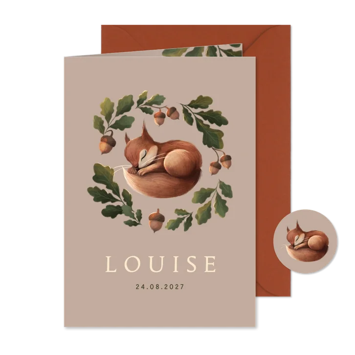 Geboortekaartje lief slapend eekhoorntje in bladerkrans