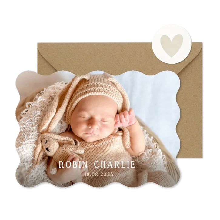 Geboortekaartje meisje of jongen golvende rand en eigen foto