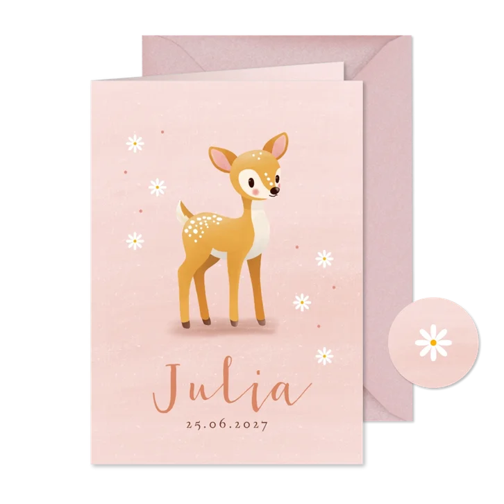 Geboortekaartje met lief staand hertje met madeliefjes
