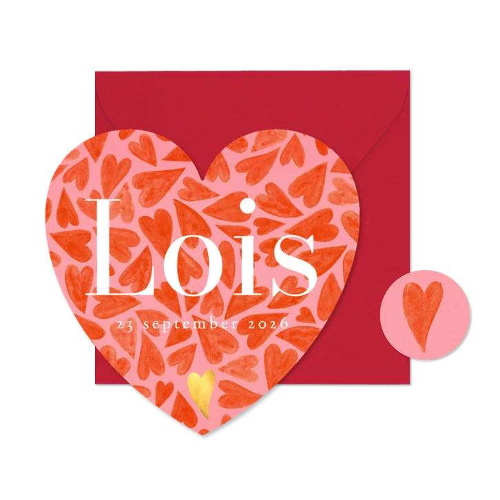 Hartvorm geboortekaartje met speelse geïllustreerde hartjes