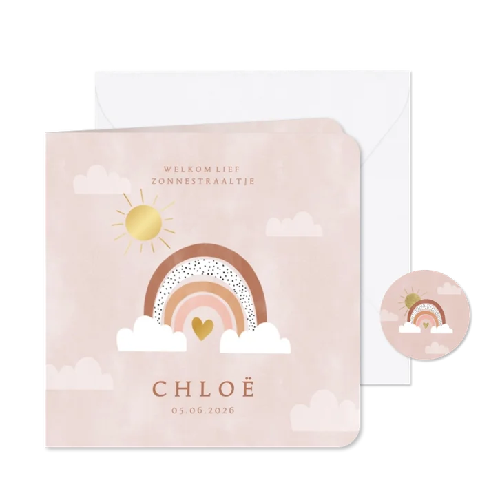 Hip geboortekaartje met regenboog, zon en wolkjes meisje
