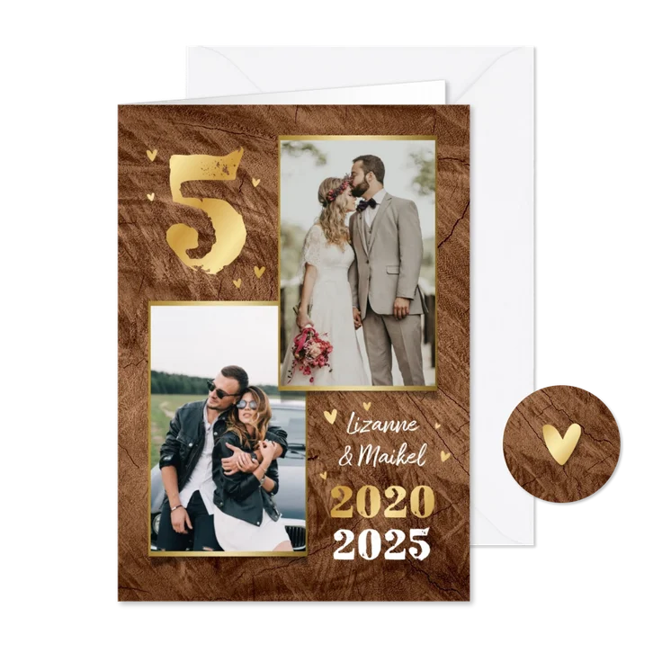 Houten huwelijk 5 jaar uitnodigingskaart goud hartjes foto