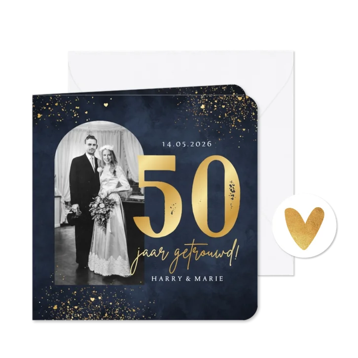 Jubileumfeest uitnodiging goud 50 jaar getrouwd foto hartjes