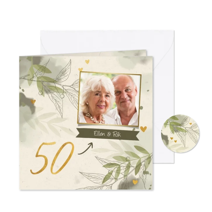 Jubileumkaart foto takjes gouden hartjes en waterverf groen