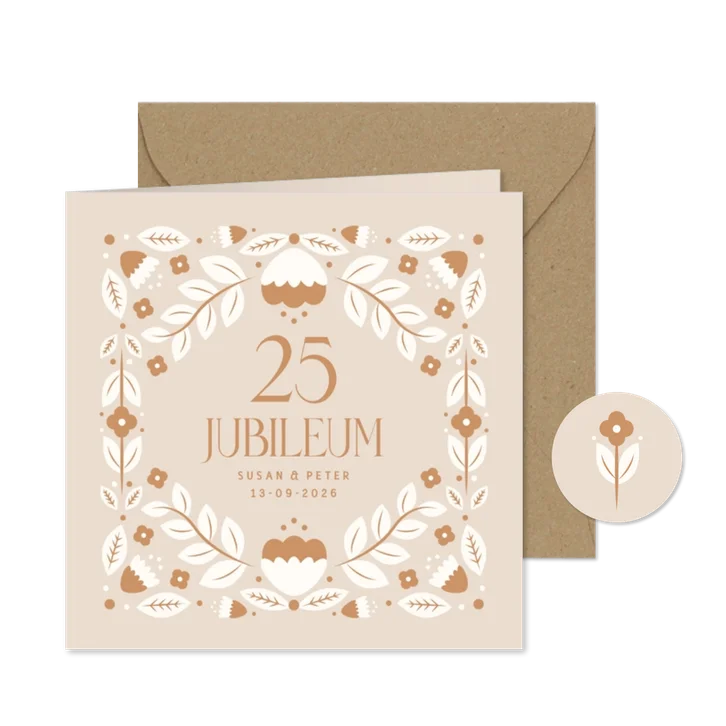 Jubileumkaartjes in beige met bloemen kader