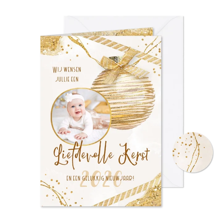 Kerstkaart goud stijlvol kerstbal foto glitter verf