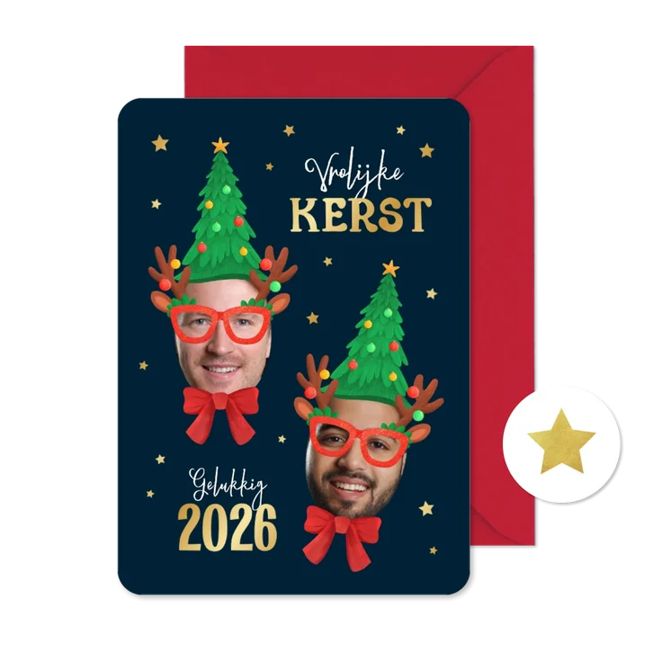 Kerstkaart grappig 2026 kerstmuts kerstboom bril humor