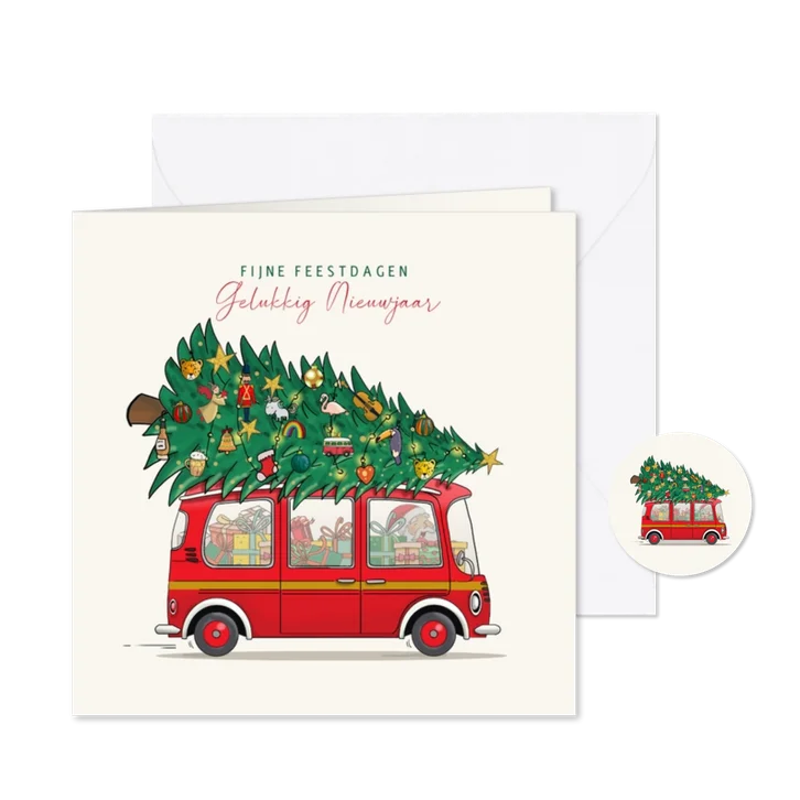 Kerstkaart grappige auto met kerstboom en ballen
