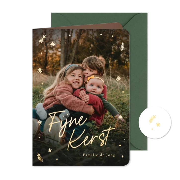 Kerstkaart grote foto fijne kerst met gouden sterren