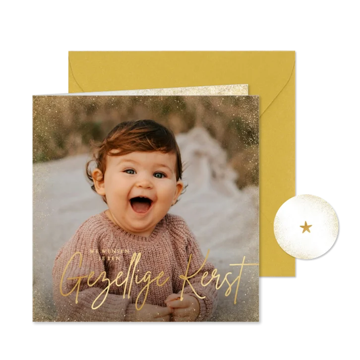 Kerstkaart grote foto gezellige kerst gouden rand