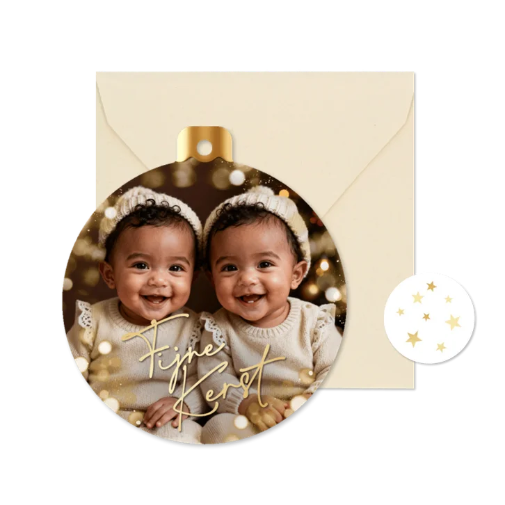 Kerstkaart kerstbal foto fijne kerst lichteffecten goud