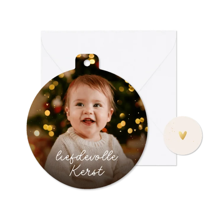 Kerstkaart kerstbalvorm grote foto liefdevolle kerst 