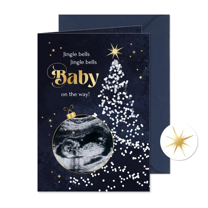 Kerstkaart kerstboom baby op komst sterren goud