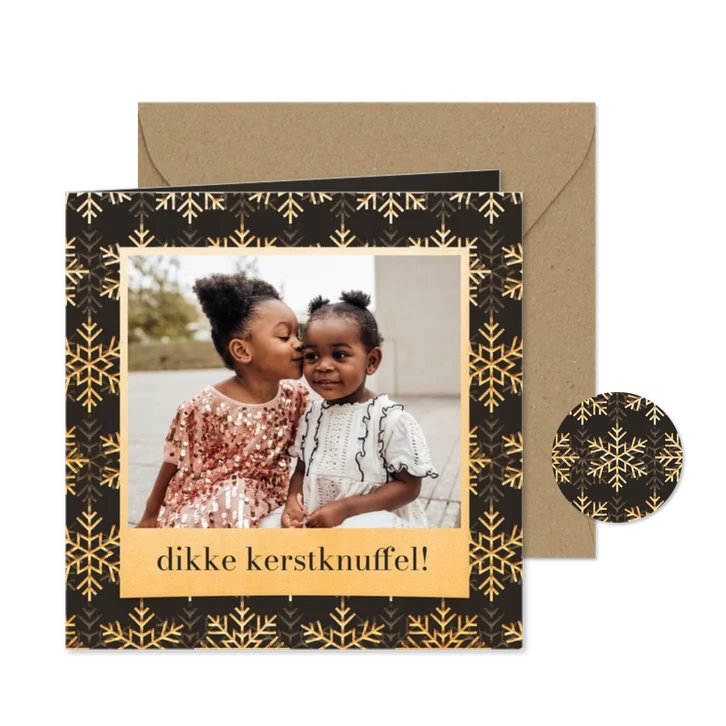 Kerstkaart kerstknuffel met foto en gouden sneeuwvlokken