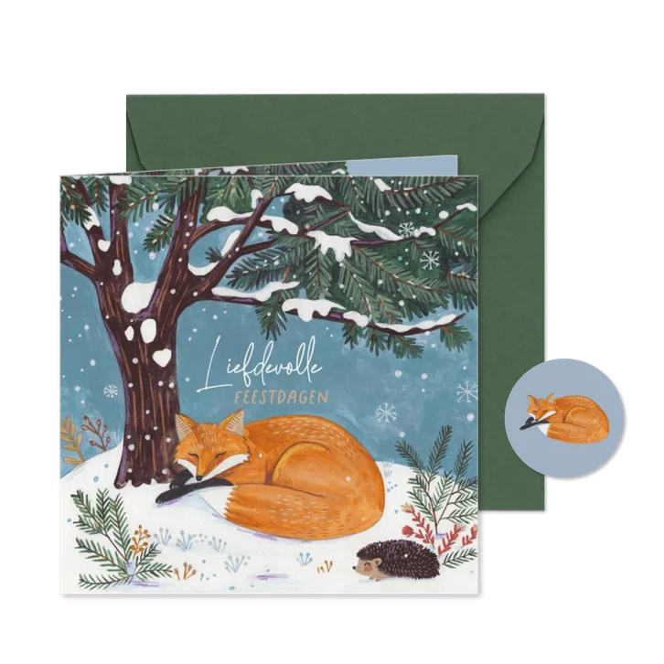 Kerstkaart lief vosje slaapt onder een boom