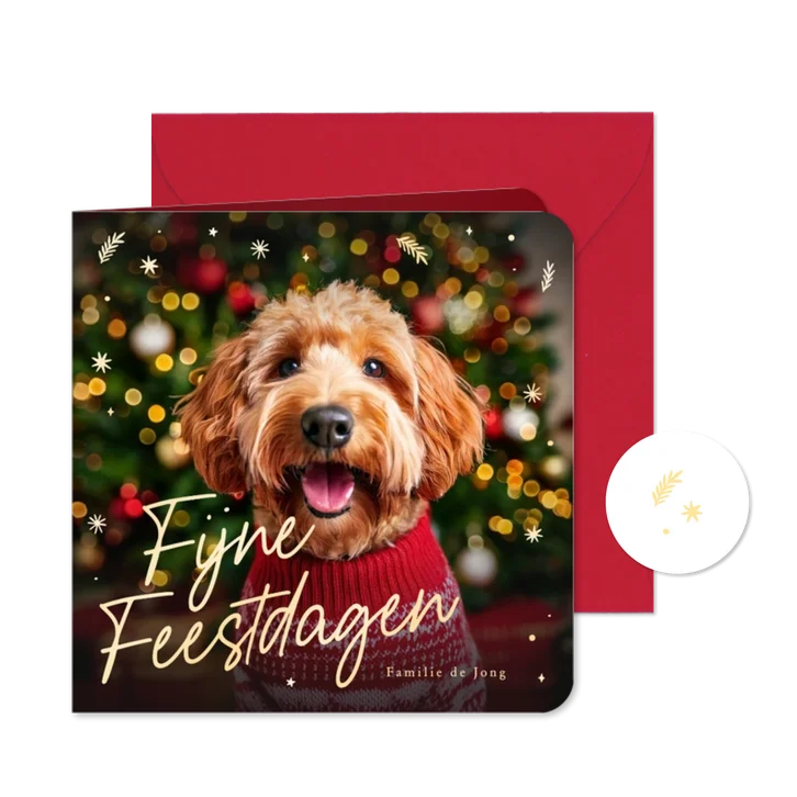 Kerstkaart met grote foto van je huisdier en gouden sterren