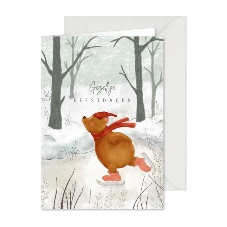 Kerstkaart met winterlandschap en beer op schaatsen