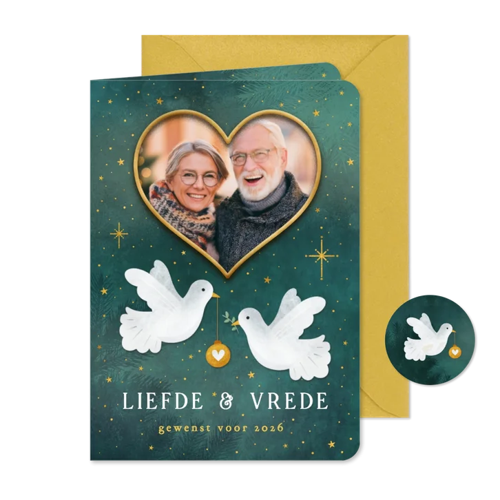 Kerstkaart vrede en liefde met vredesduif en foto in hartje