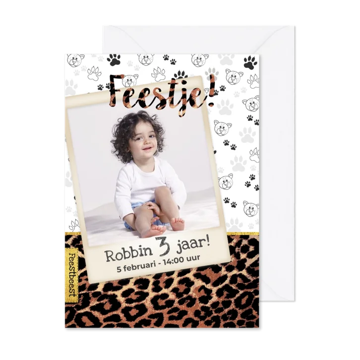 Kinderfeestje kaart panterprint voor kleine feestbeesten