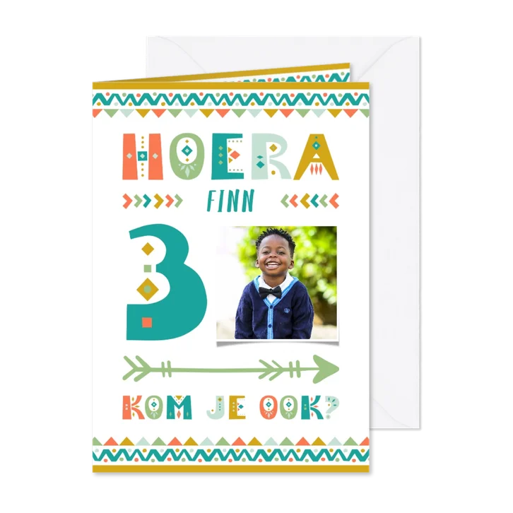 Kinderfeestje uitnodiging 3 jaar tribal stijl jongen