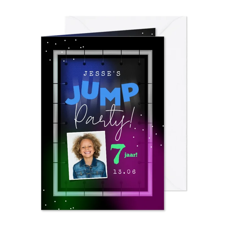 Kinderfeestje uitnodiging jump trampoline neon party