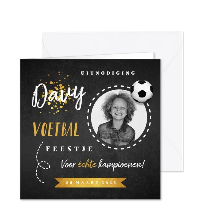 Kinderfeestje voetbal krijt goud foto uitnodiging