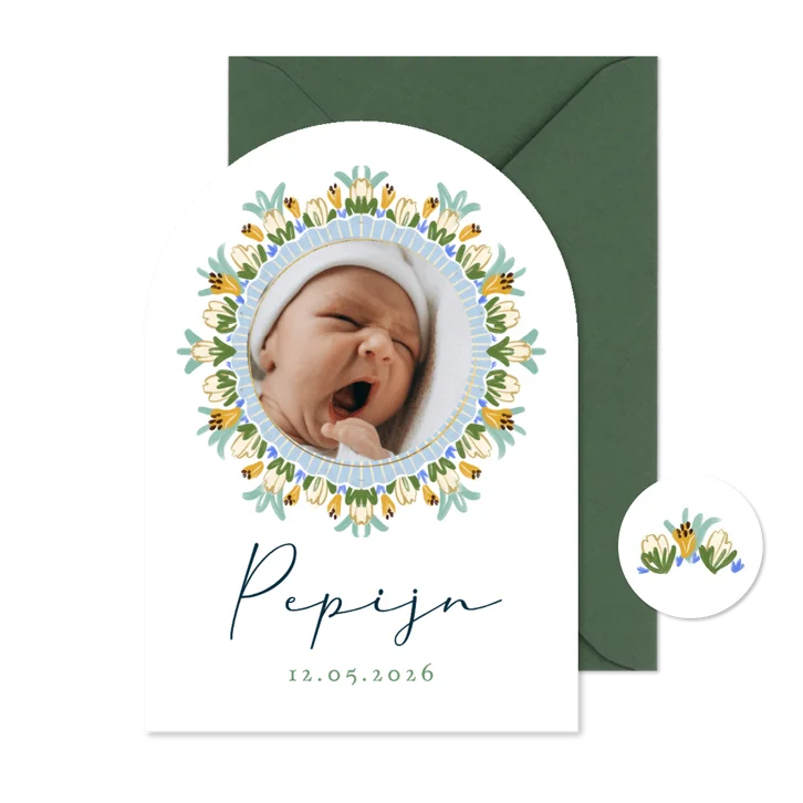 Klassiek geboortekaartje boog bloemenkader foto