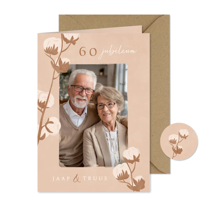 Klassieke jubileumkaart beige met droogbloemen grote foto