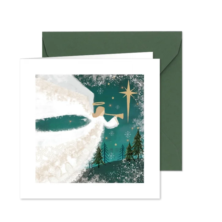 Klassieke kerstkaart met Engel spelend op bazuin