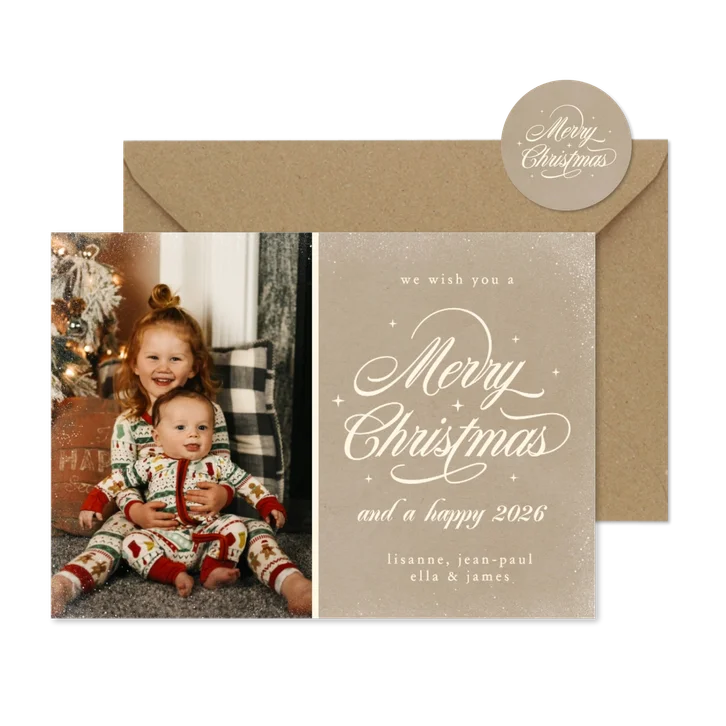 Klassieke kerstkaart met sierlijke letters en eigen foto