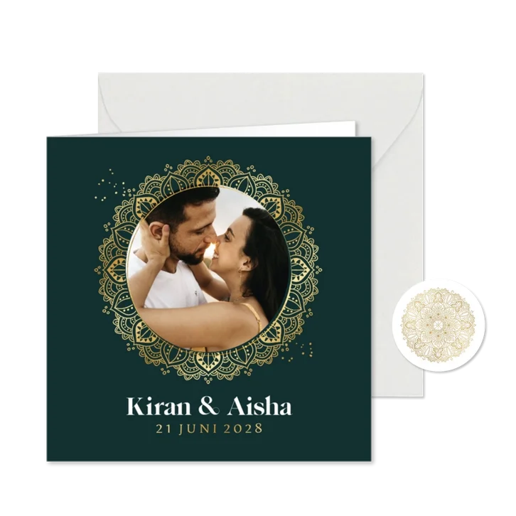 Klassieke trouwkaart illustratie mandala goud foto