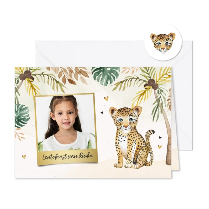 Lentefeest luipaard jungle meisje palmbomen foto hartjes