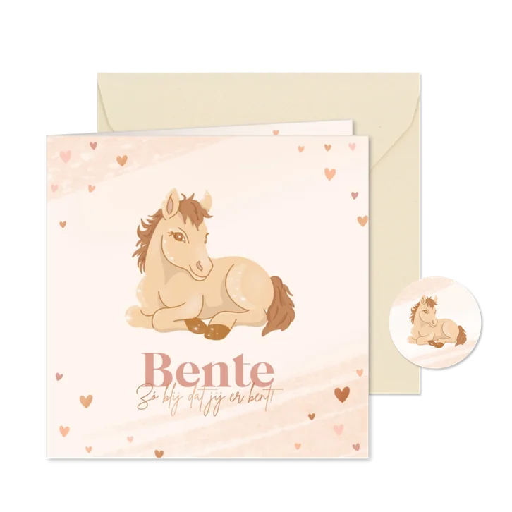Lief beige geboortekaartje met veulentje en hartjes koper
