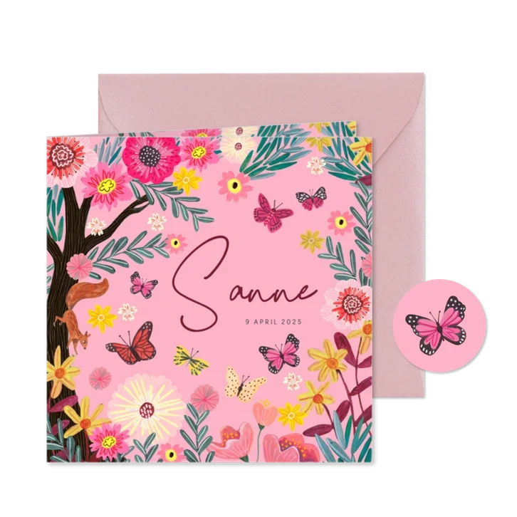Lief geboortekaartje boom met bloemen en vlinders