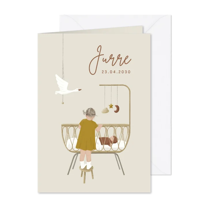 Lief geboortekaartje zus bij wiegje met baby