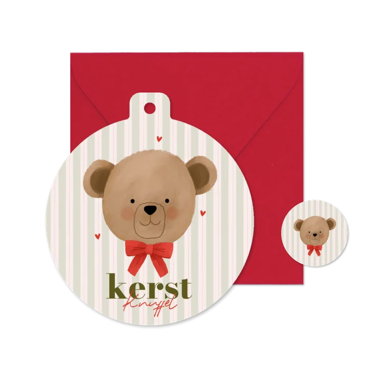 Lief kerstkaartje kerstbal vorm knuffel beer met strik