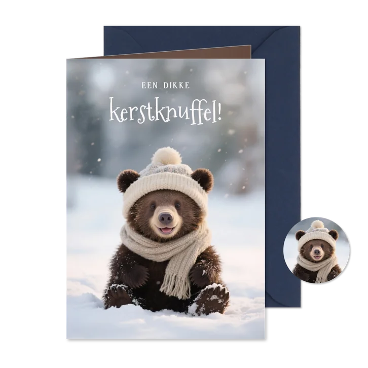 Lief kerstkaartje met schattig beertje dikke kerstknuffel