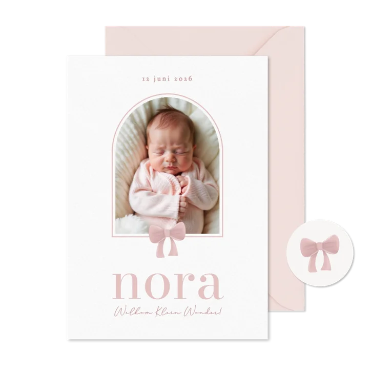 Lieve fotokaart geboorte voor meisje met roze strikje