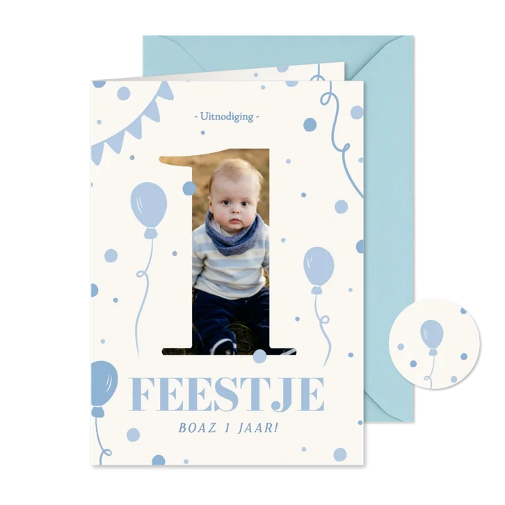 Lieve uitnodiging 1 jaar lichtblauw met foto