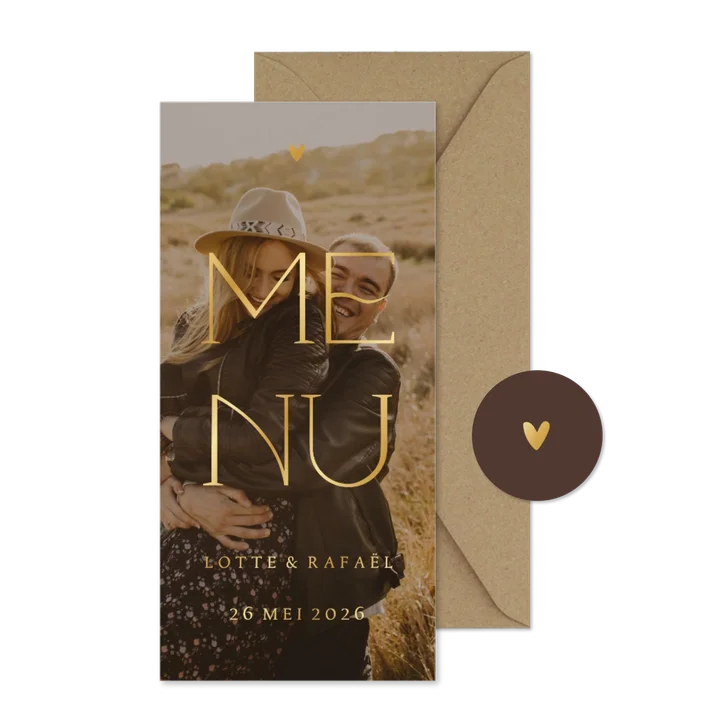 Menukaart met grote foto en goudfolie