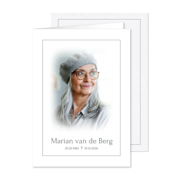 Minimalistische rouwkaart met kader en grote foto