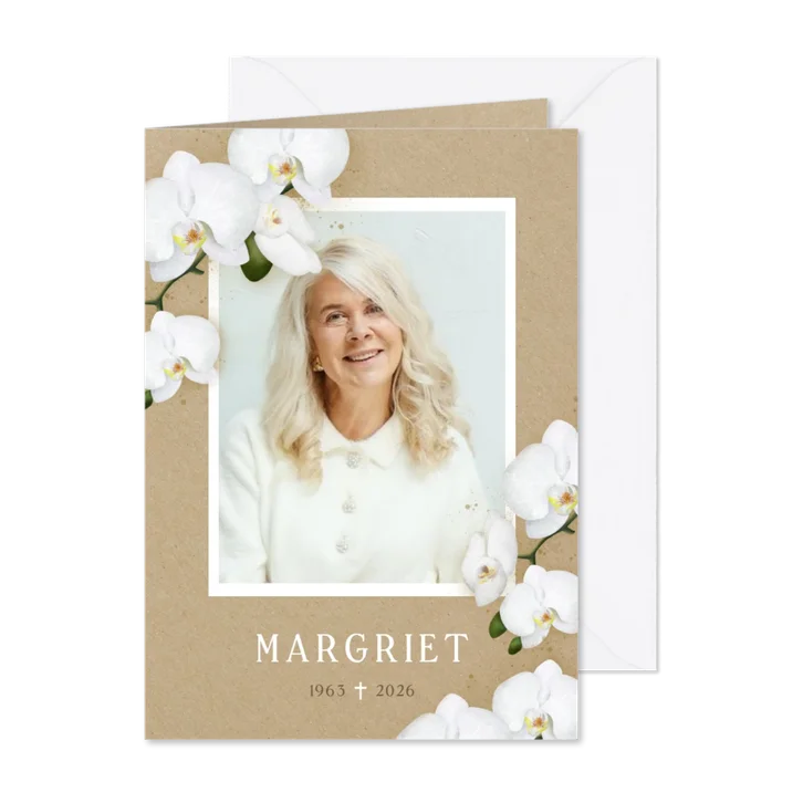 Moderne rouwkaart met grote foto, kraft & orchideeën