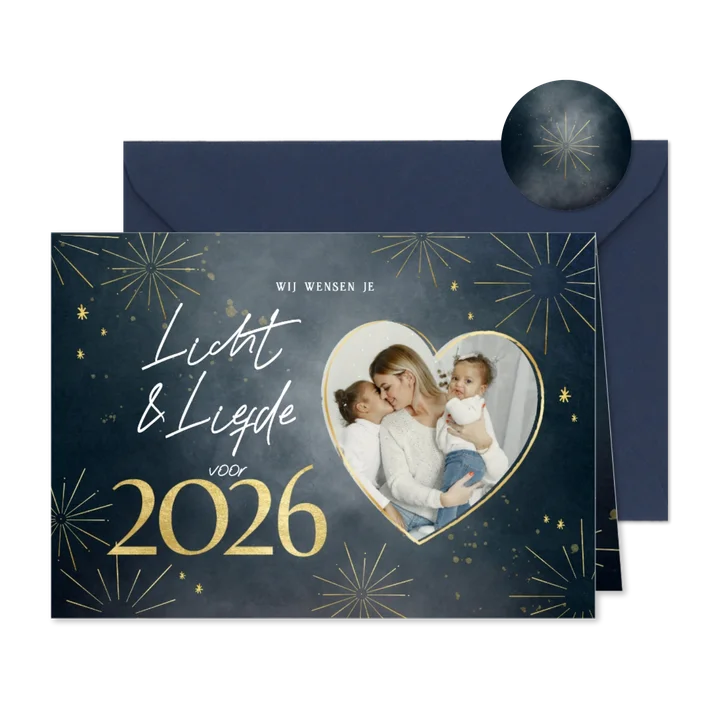 Nieuwjaarskaart met foto licht liefde goud vuurwerk 2026