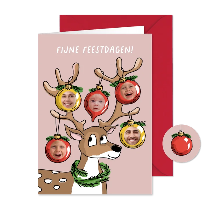 Rendier met 5 kerstballen en 5 foto's