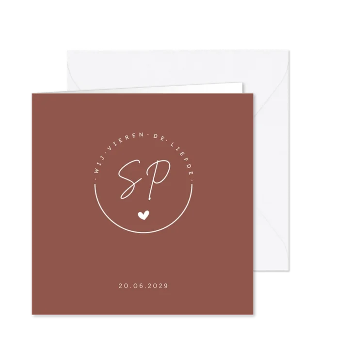 Roestbruine trouwkaart met logo met initialen