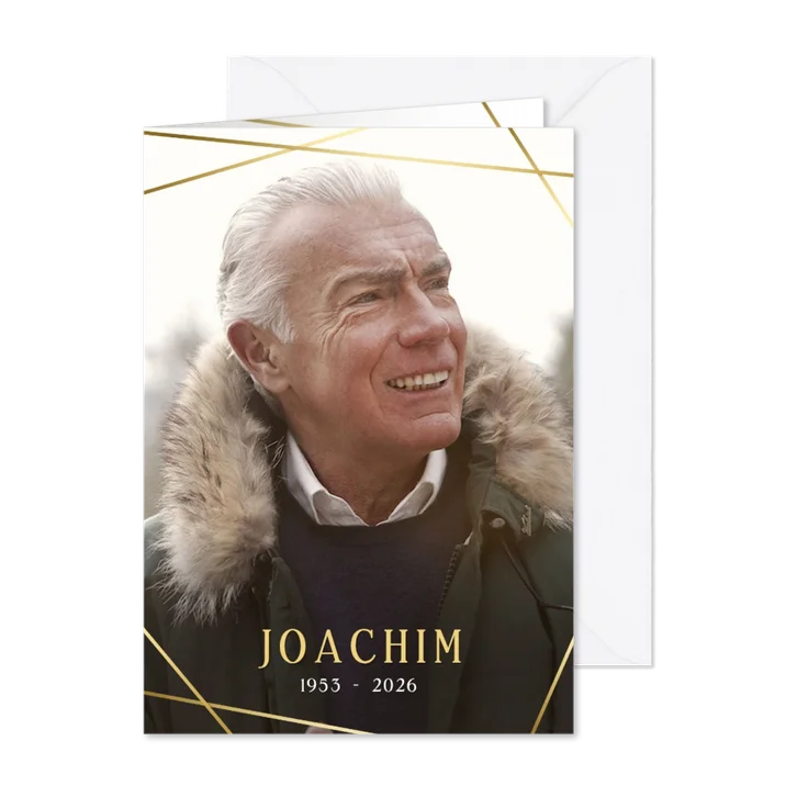 Rouwkaart met grote eigen foto en gouden lijnen