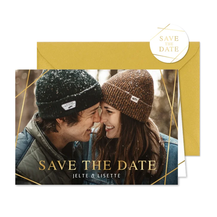 Save the Date kaart met eigen foto en gouden schuine lijnen 