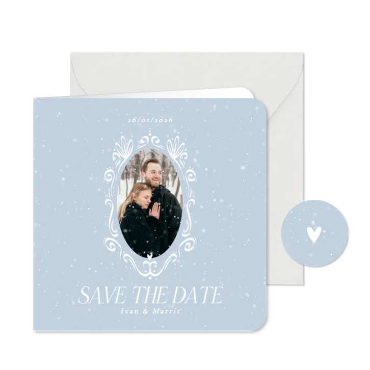 Save the date kaart winters lichtblauw met foto