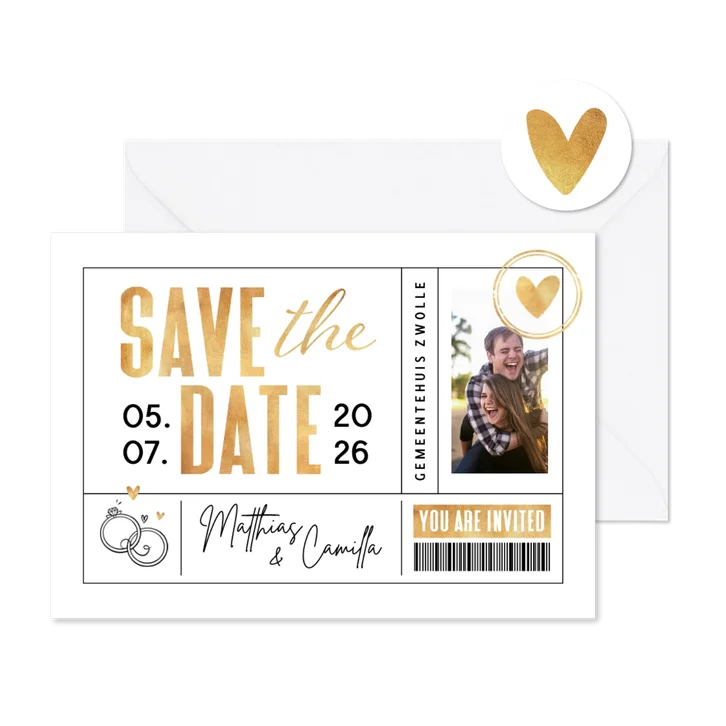 Save the date trouwkaart ticket hartje ringen foto goud